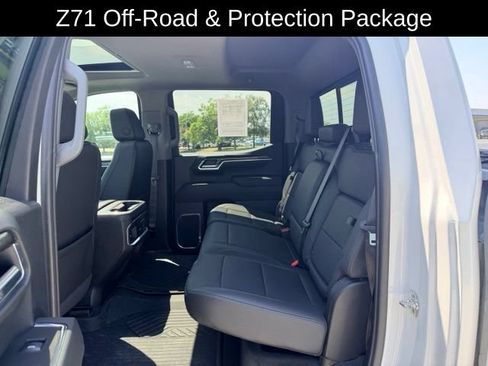 Certified 2025 Chevrolet Silverado 1500 LTZ AWD/4WD image 9
