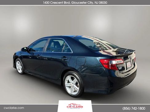 Used 2012 Toyota Camry SE image 8