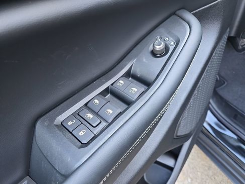 New 2026 Jeep Grand Cherokee Altitude AWD/4WD image 32
