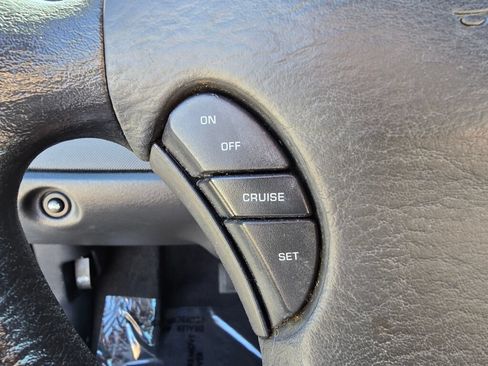 Used 2004 Chrysler Sebring LX FWD image 23
