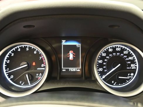 Used 2022 Toyota Camry LE FWD image 13