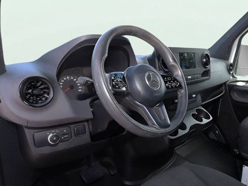 Used 2019 Mercedes-Benz Sprinter 1500 w/ Driver Convenience Package image 19