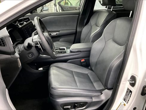 Used 2024 Lexus RZ 300e Premium image 7