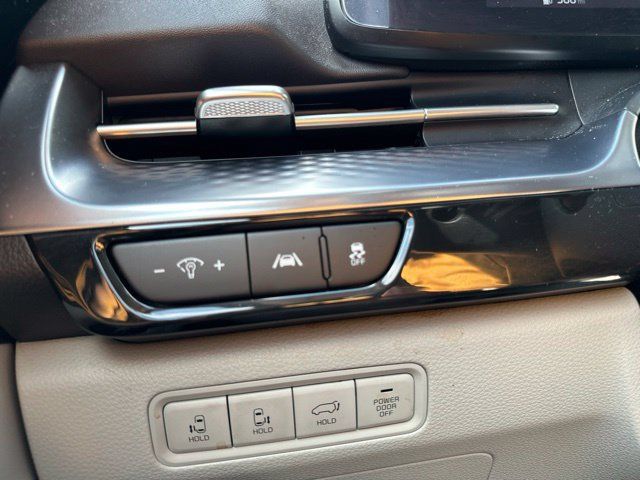 Certified 2024 Kia Carnival SX Prestige FWD image 43