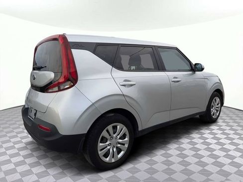 Used 2021 Kia Soul LX FWD image 3