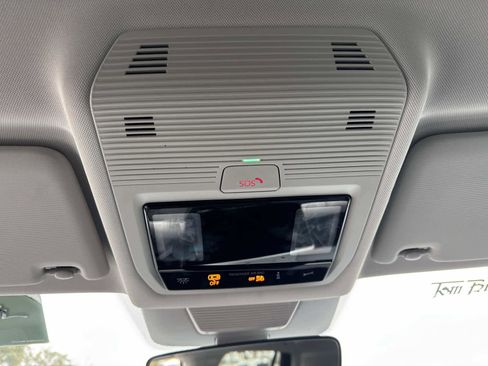 Certified 2025 Volkswagen Tiguan S image 27