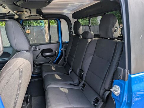 Used 2023 Jeep Gladiator Sport image 20