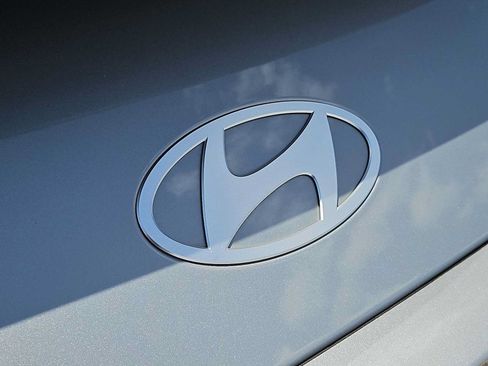 Used 2023 Hyundai Ioniq 6 SEL RWD image 11
