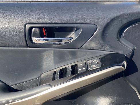 Used 2016 Lexus IS 200t image 23