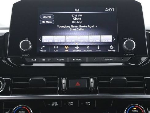 Used 2023 Nissan Pathfinder SV AWD/4WD image 12