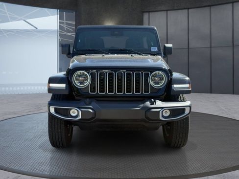 Used 2025 Jeep Wrangler Unlimited Sahara w/ Safety Group AWD/4WD image 5