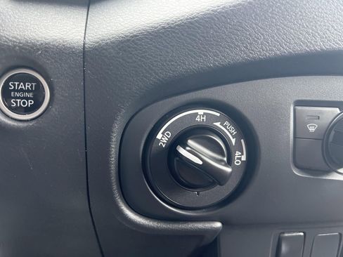 Used 2023 Nissan Frontier PRO-4X w/ Technology Package image 24