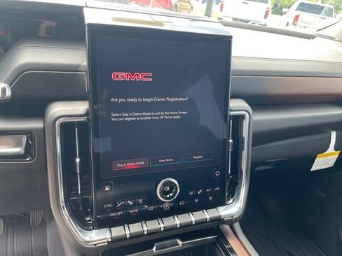 New 2026 GMC Yukon Denali w/ Advanced Technology Package AWD/4WD image 13