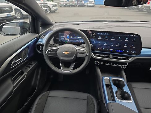 New 2026 Chevrolet Equinox EV LT image 22