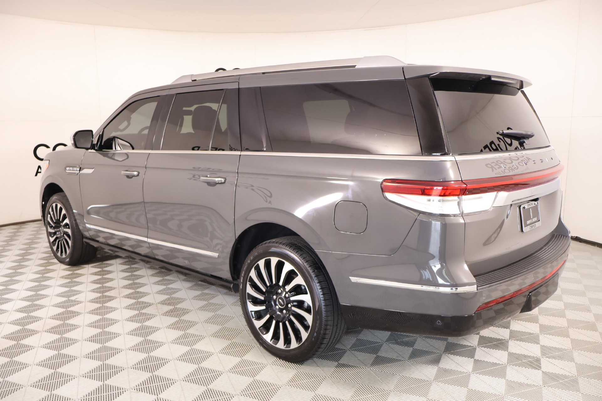 Used 2022 Lincoln Navigator L Black Label AWD/4WD image 25