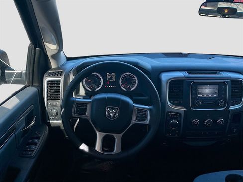 Used 2022 RAM 1500 Classic SLT image 20