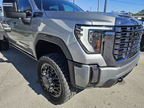 Used 2024 GMC Sierra 3500 Denali Ultimate image 8