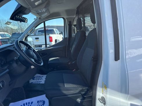 Used 2023 Ford Transit 250 Low Roof AWD w/ Exterior Upgrade Package image 13