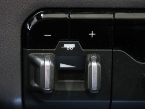 Used 2019 RAM 1500 Big Horn RWD image 22