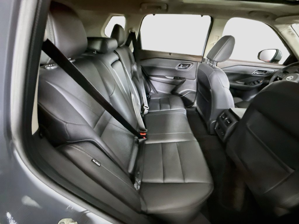 Used 2021 Nissan Rogue SL w/ Premium Package AWD/4WD image 34