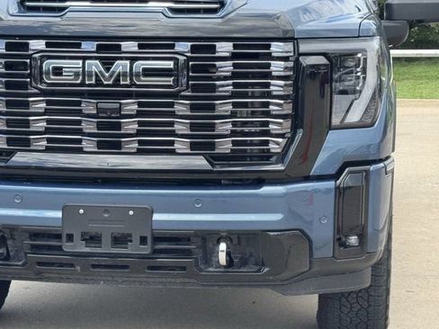 Used 2025 GMC Sierra 2500 Denali Ultimate AWD/4WD image 10