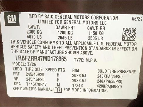 Used 2021 Buick Envision Avenir w/ Technology Package II image 33