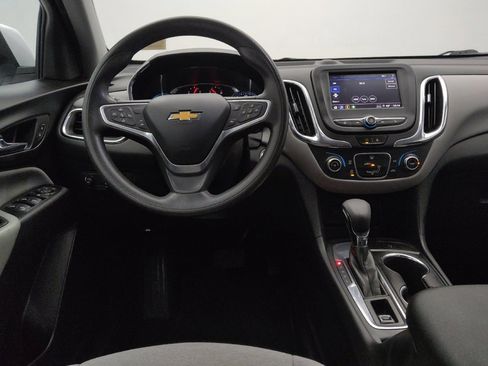 Used 2022 Chevrolet Equinox LT FWD image 22