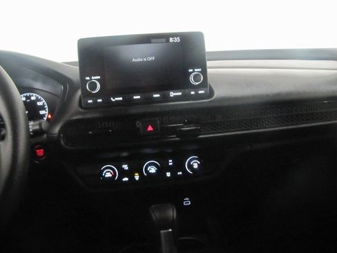 Certified 2025 Honda HR-V LX image 9