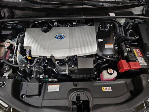 Certified 2021 Toyota Prius LE image 21