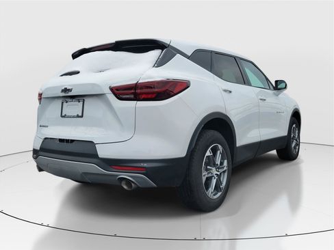 Used 2023 Chevrolet Blazer LT image 4