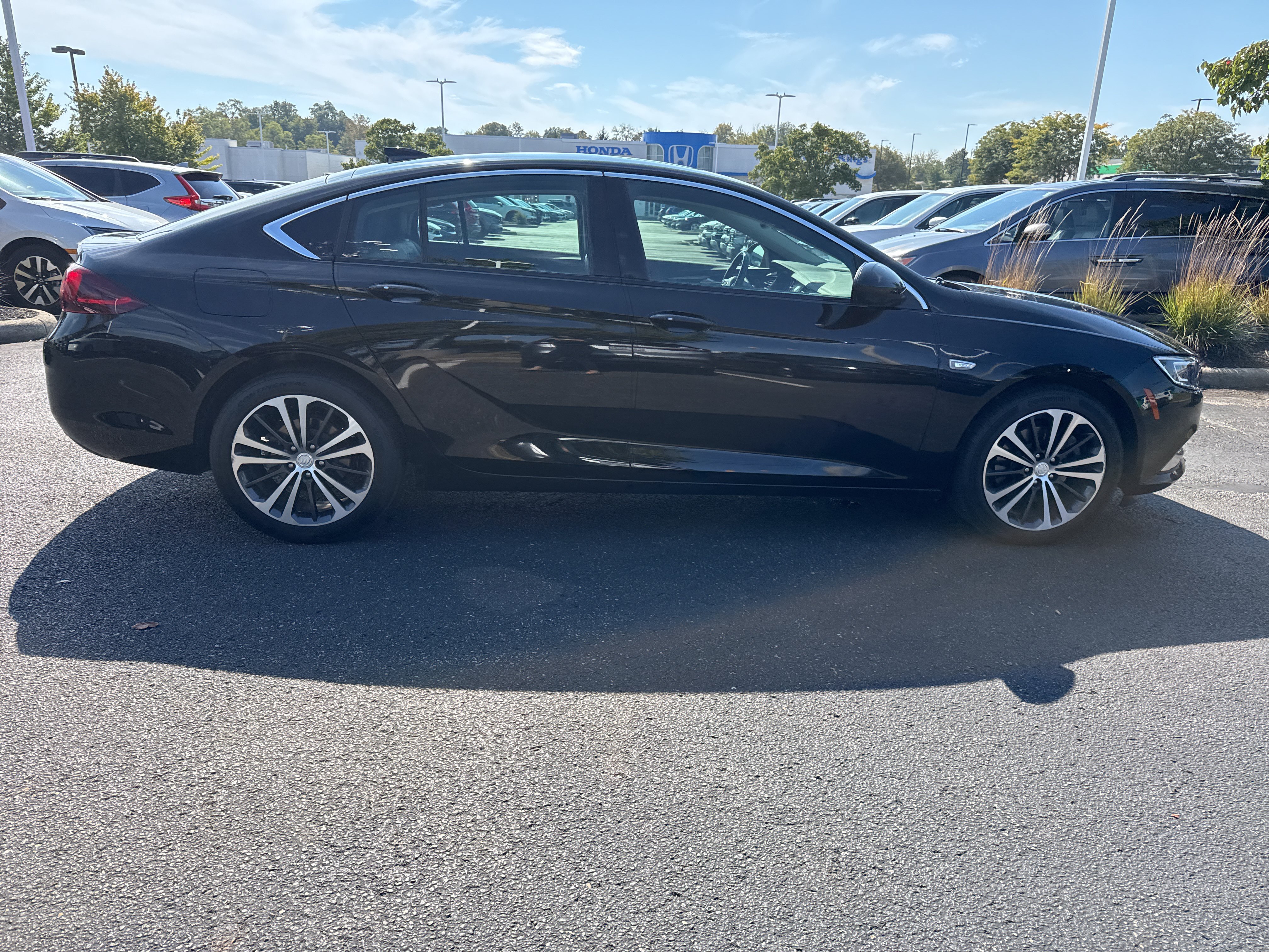 Used 2019 Buick Regal Essence w/ Driver Confidence Package I AWD/4WD image 26