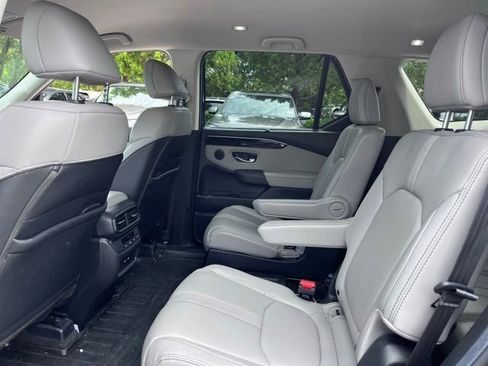 Used 2024 Honda Pilot EX-L image 9