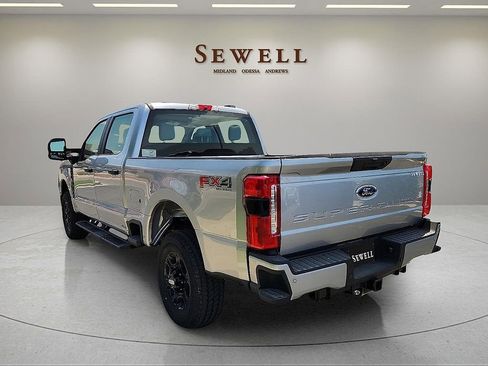 Used 2023 Ford F250 XL w/ STX Appearance Package AWD/4WD image 3