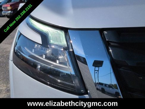 Used 2022 Nissan Pathfinder SV AWD/4WD image 10