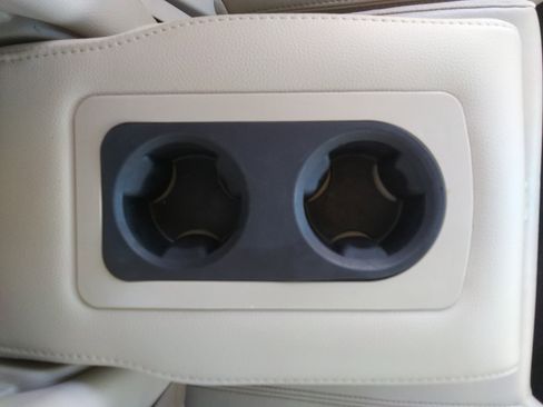 Used 2018 RAM 1500 Laramie w/ Convenience Group image 10