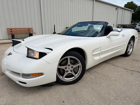 Used 2001 Chevrolet Corvette Convertible w/ Preferred Equipment Group2 RWD image 13