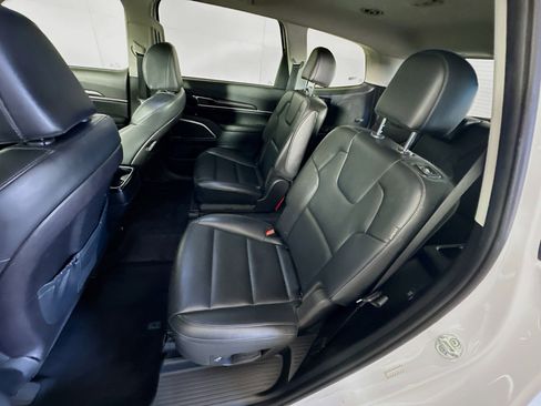 Used 2025 Kia Telluride S AWD/4WD image 30
