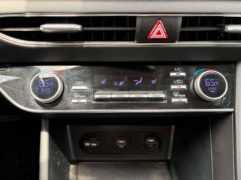 Used 2023 Hyundai Sonata SEL w/ Preferred Accessory Package FWD image 27