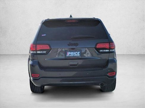 Used 2018 Jeep Grand Cherokee Altitude image 7