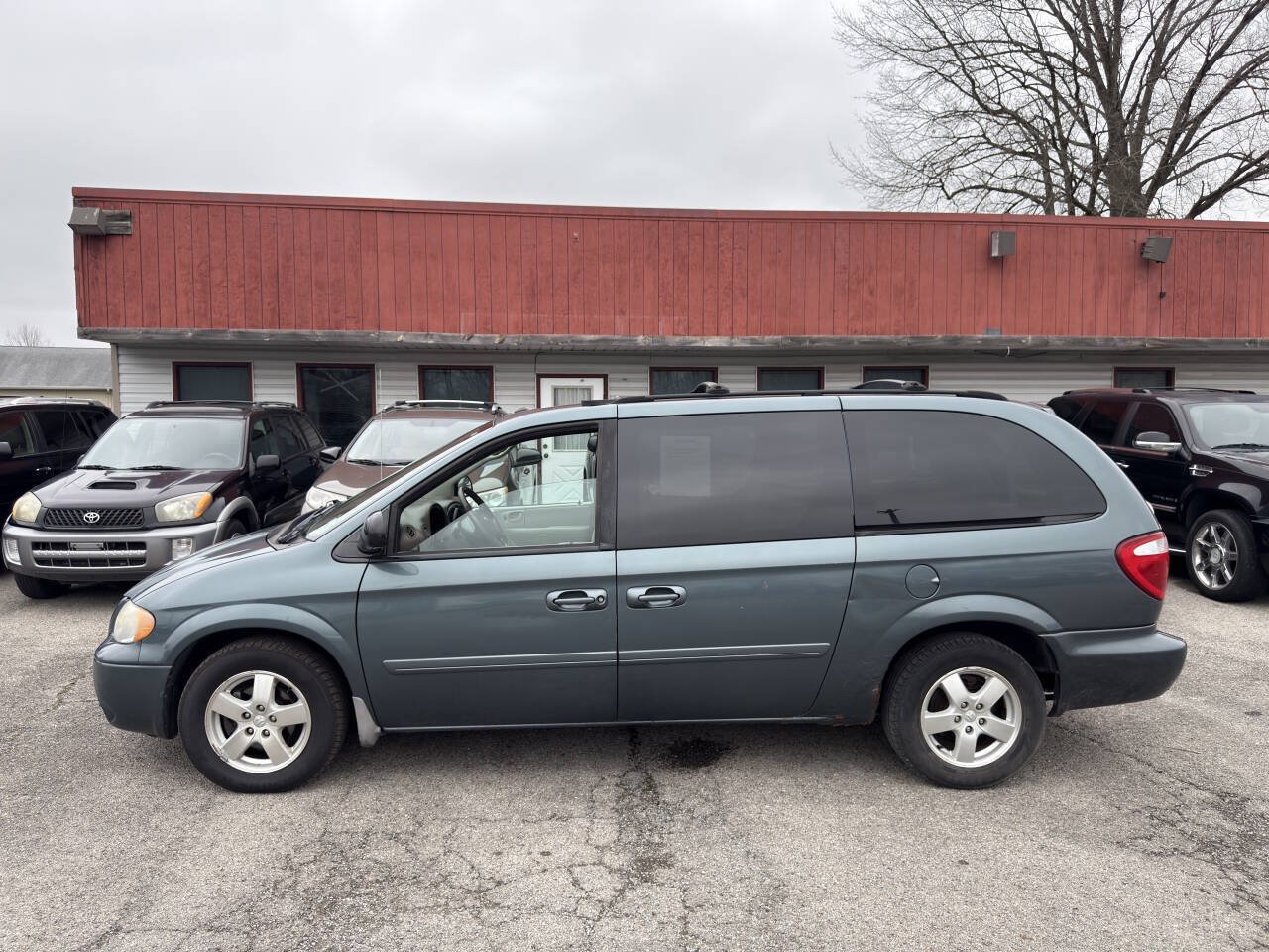 Used 2006 Dodge Grand Caravan SXT FWD image 3