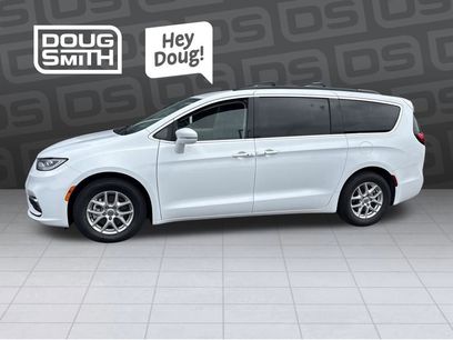 Used 2022 Chrysler Pacifica Touring-L