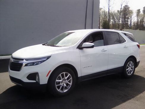 Used 2024 Chevrolet Equinox LT image 14