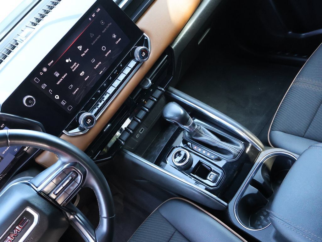 Certified 2024 GMC Canyon AT4 AWD/4WD image 19