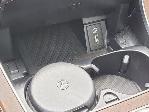 Used 2019 Mercedes-Benz C 300 4MATIC Sedan image 33