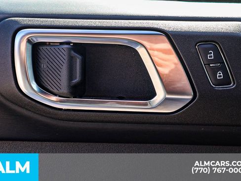 Used 2025 Ford Bronco Badlands image 47