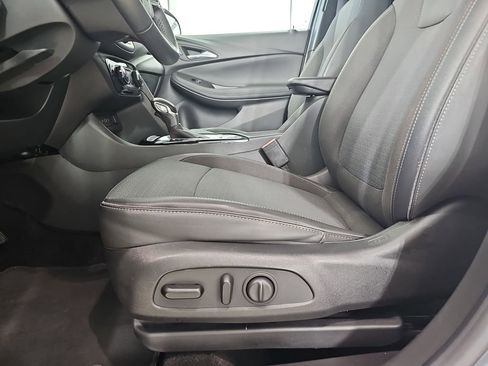 Certified 2022 Buick Encore GX Preferred w/ Cold Weather Comfort Package AWD/4WD image 33