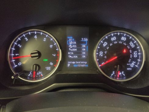 Used 2020 Toyota RAV4 XLE AWD/4WD image 23