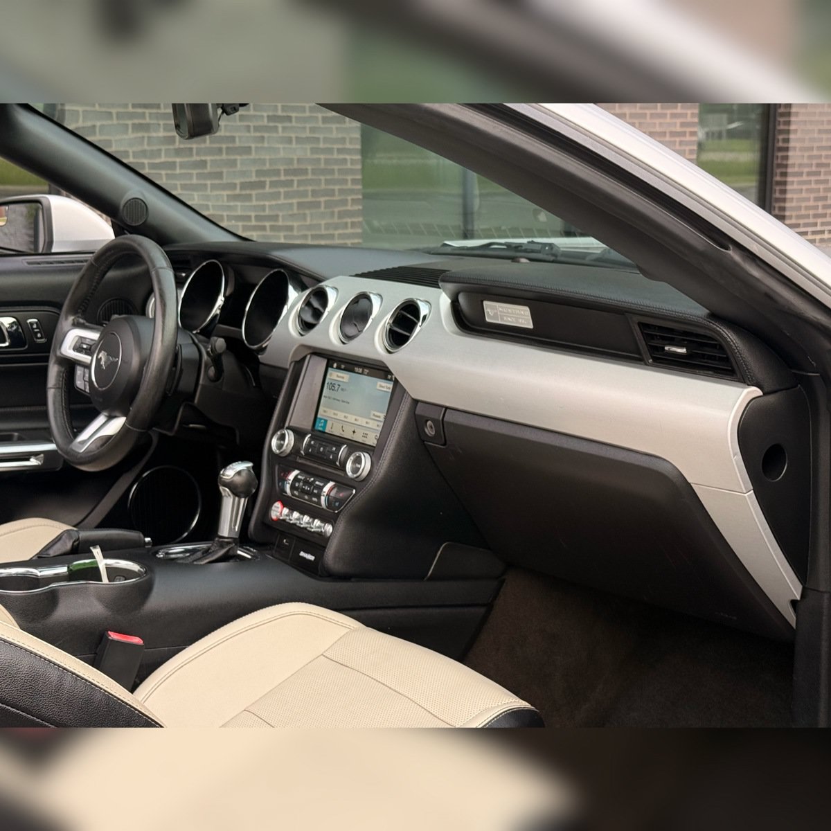 Used 2017 Ford Mustang Premium RWD image 9