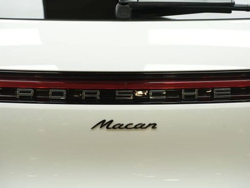 Certified 2026 Porsche Macan AWD/4WD image 41