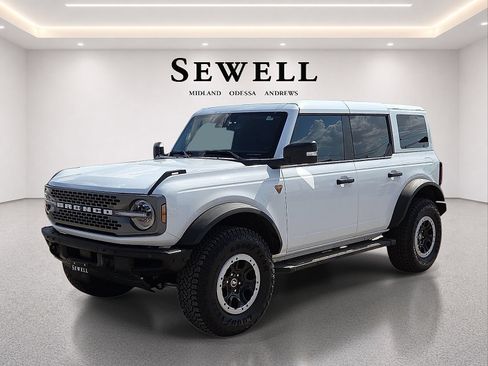 Used 2025 Ford Bronco Badlands AWD/4WD image 1